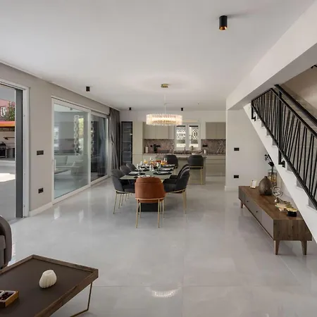 Casa de Férias Lumino By Interhome Murter