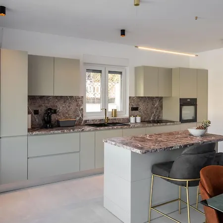 Lumino By Interhome * Murter