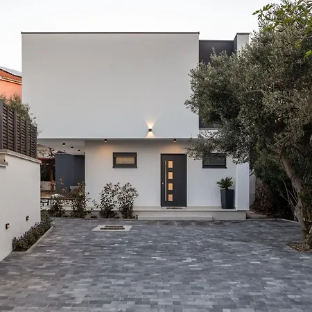 Lumino By Interhome *