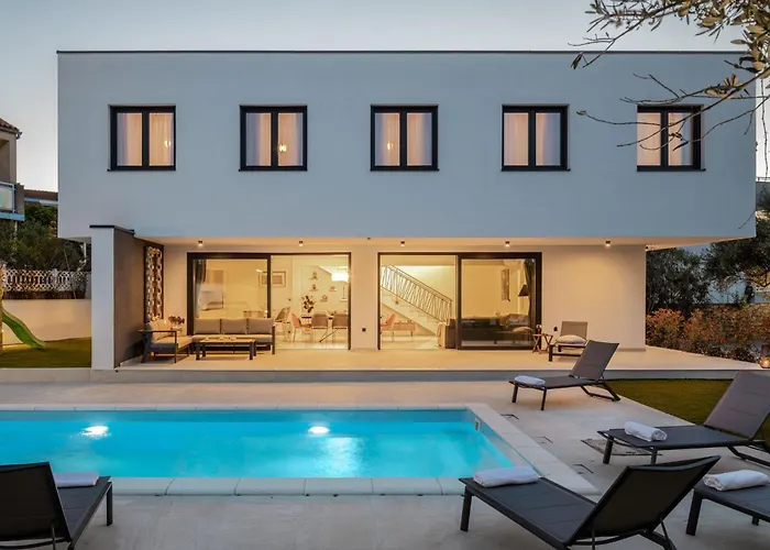 Lumino By Interhome ムルテル