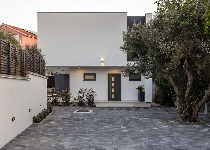 Lumino By Interhome *